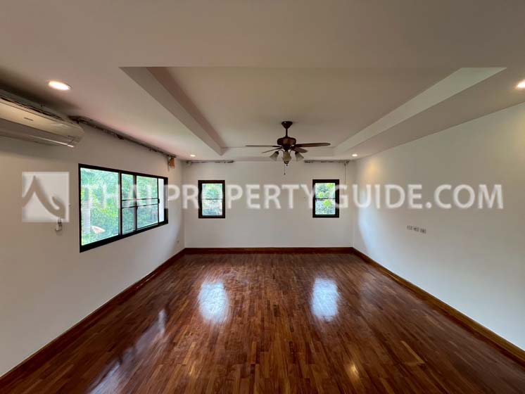 House with Shared Pool in Nichada Thani 